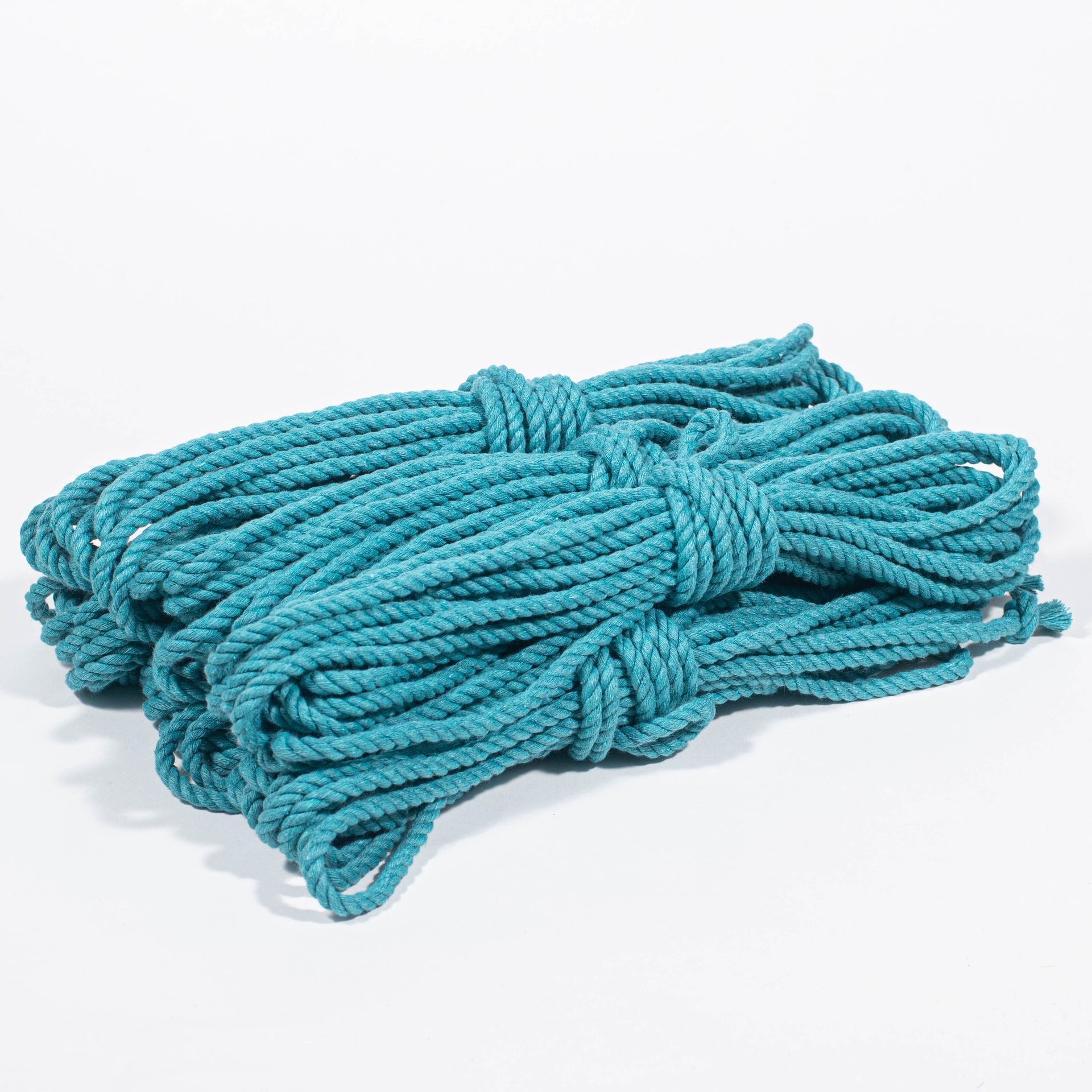 Cotton or jute for shibari? 4 key differences to help you decide – Anatomie  Rope Shop