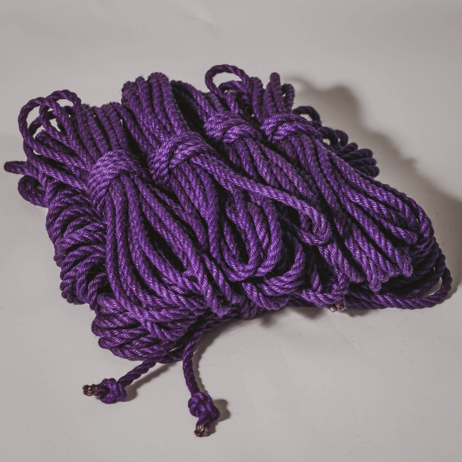 Purple jute rope (treated, 6mm) Anatomie Rope Shop